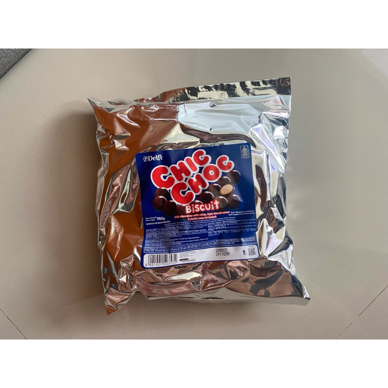 

Coklat lebaran delfi almond cashew chic choc