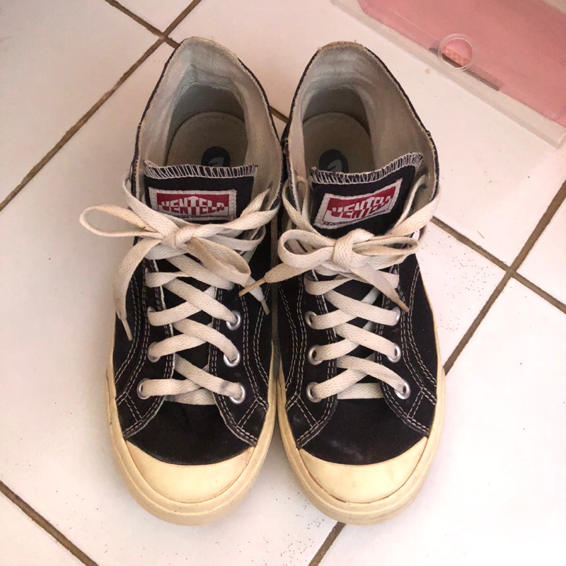Ventela sepatu (preloved)