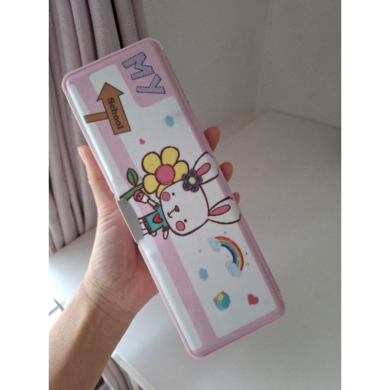 

kotak pensil rabbit