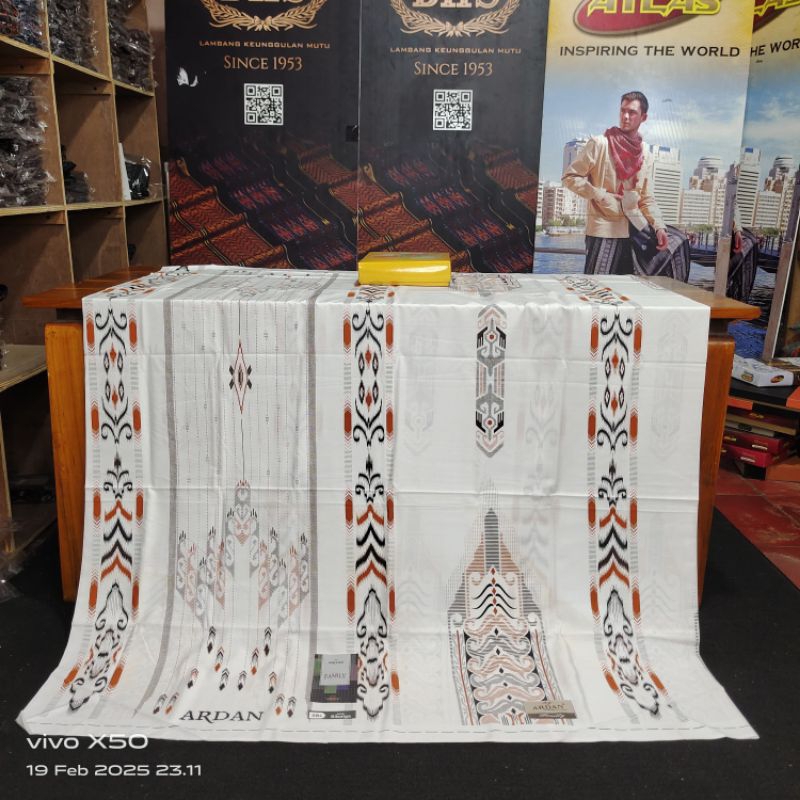 PUSAT SARUNG ARDAN PUTIH CERAH SARUNG PRIA ARDAN GROSIR