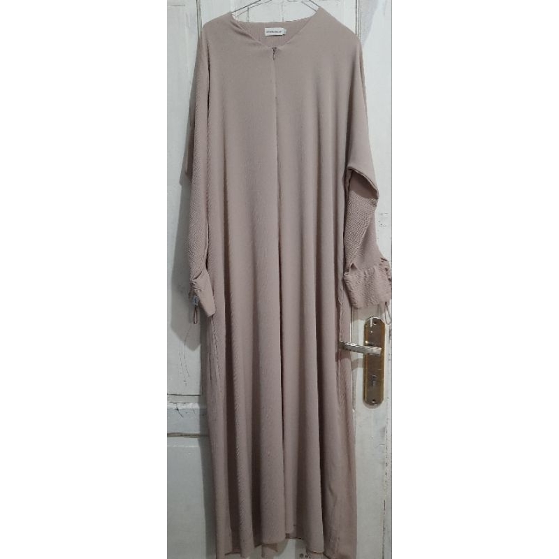 PRELOVED AMARA ABAYA COFFEMILK by MUSLIMAH BASIC *VERYGOODCONDITION*