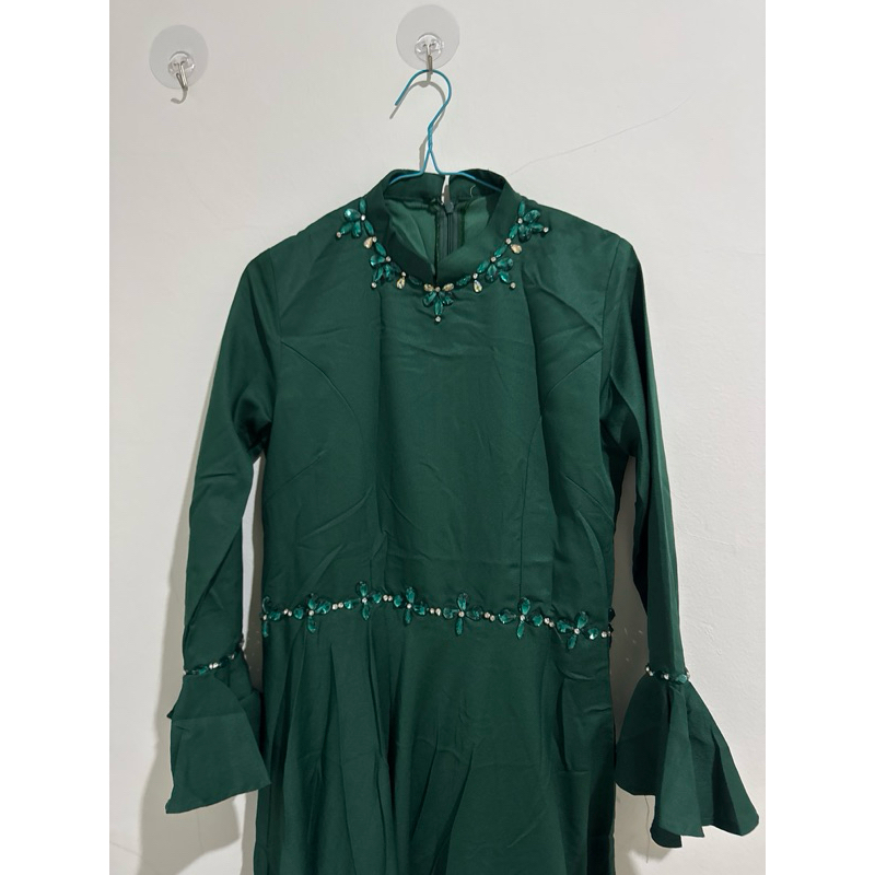 dress hijau botol