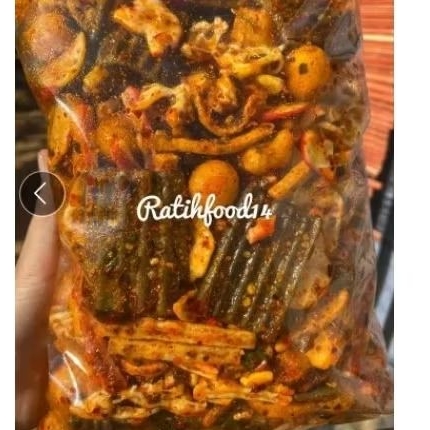 

Kerupuk campur 1kg/ krupuk mixs/krupuk campur pedas asin daun jeruk