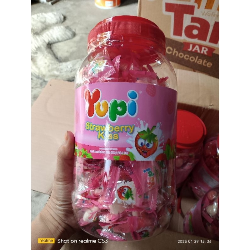 

yupi toples