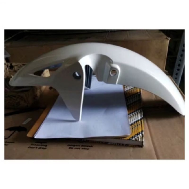 spakbor depan Honda CB 150 old lama 2013 putih