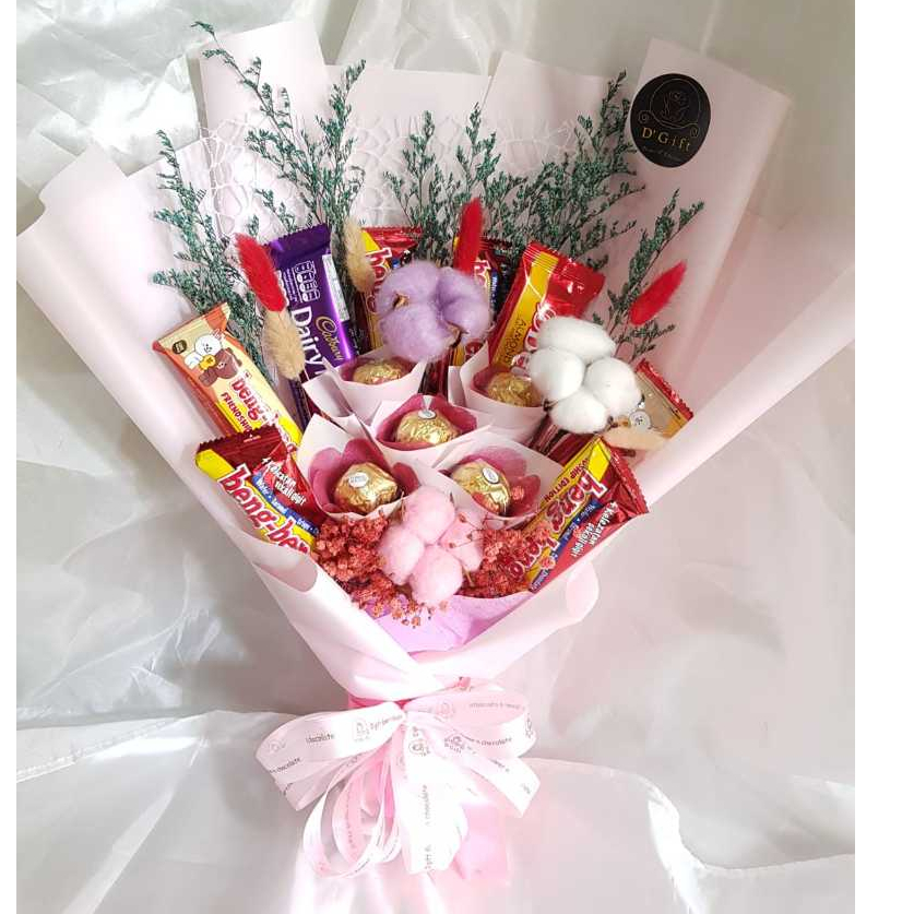 

Buket Coklat Valentine/ Wisuda/ Ulang tahun /Hari Ibu
