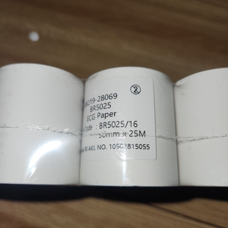 

Kertas Defib dan Monitor 50mm x 25m / Kertas Thermal Roll Putih Polos 50x25