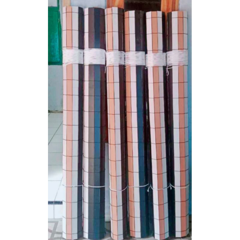 Tirai Kerei PVC Jenis Kayu Halus