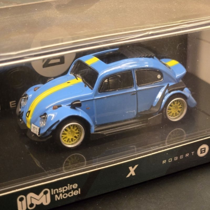 Inspire Model 1/64 VW Volkswagen Beetle Blue/Yellow Stripe