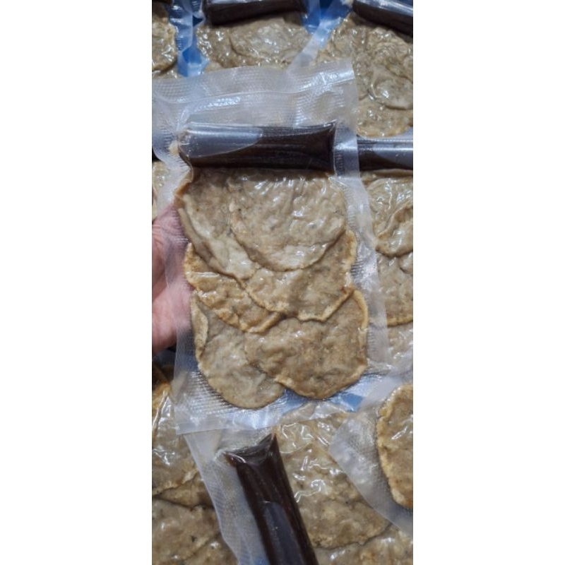 

paket pempek kulit ikan Tenggiri crispy isi 6pcs & 10pc