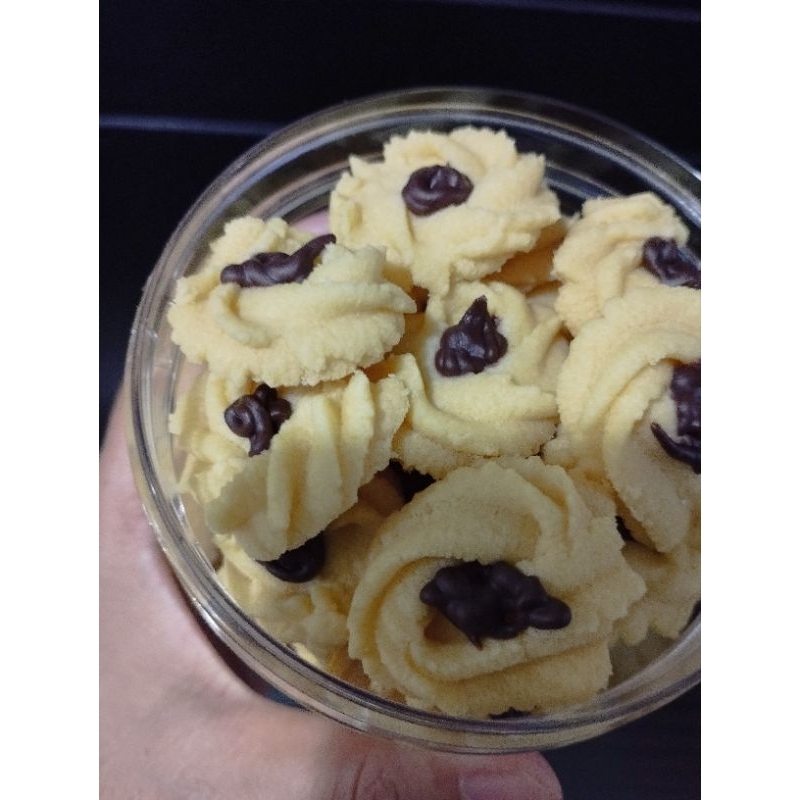 

kue semprit kue lebaran hidangan temen ngopi kue enak kue gurih 600 ml