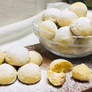 

Sambal Ambu x Merrycookies | Putri Salju premium toples 600ml | Kue Putri Salju/kue lebaran