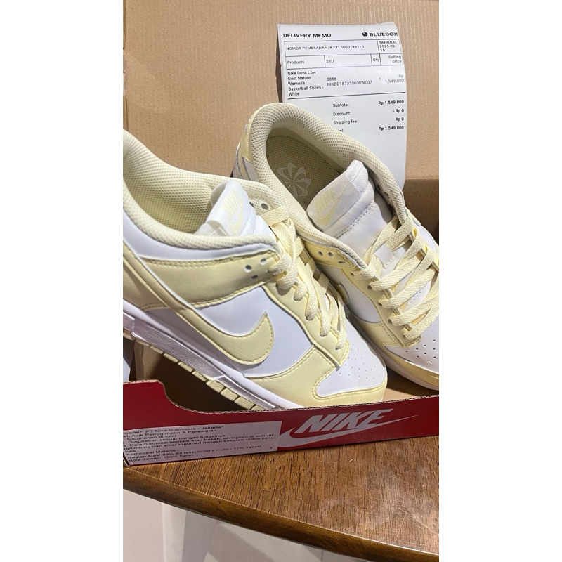 Nike dunk low next nature woman - white yellow