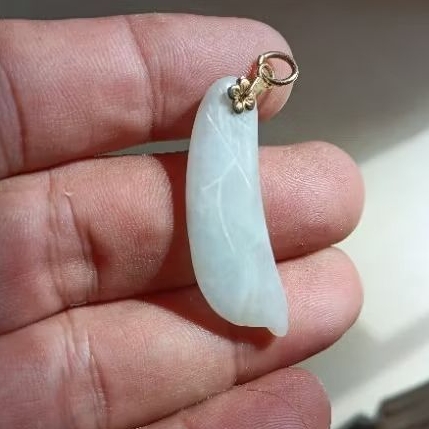 Liontin Batu Giok natural