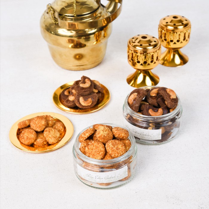 

Dafna - Hampers Lebaran / Lapis Surabaya / Spiku Surabaya Wijsman