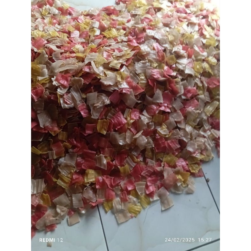 

krupuk mentah khas plered Cirebon