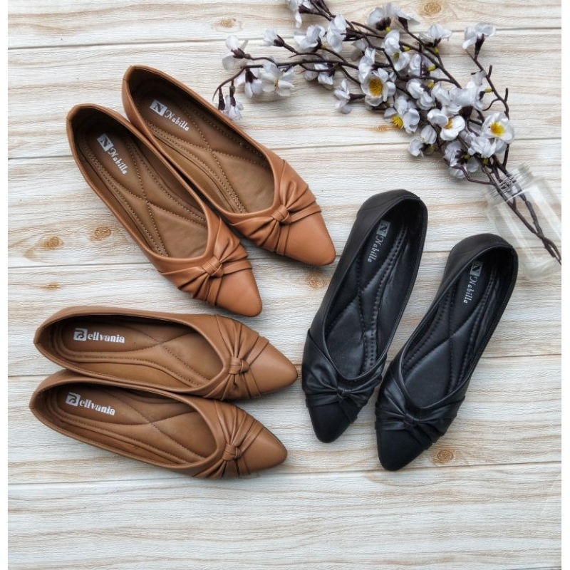 Bellvania Flat Shoes Wanita Kekinian Elegan Hitam Polos Jumbo 41