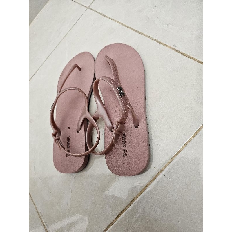 Sandal Zuma