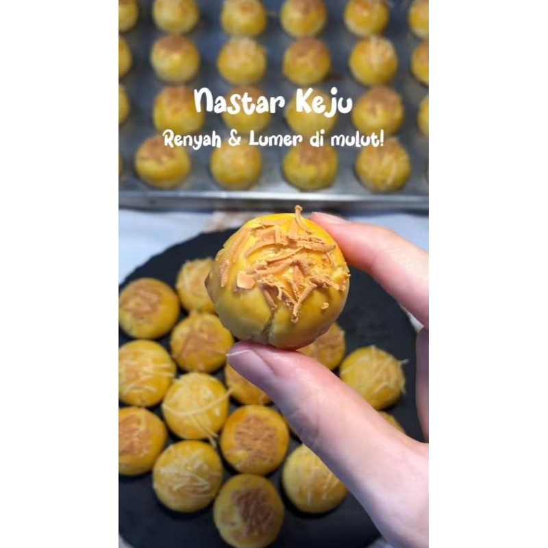 

Nastar Keju Premium Toples Tabung 300ml
