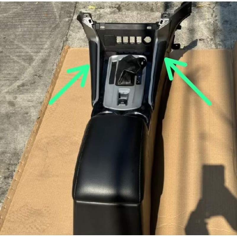 SOFTPAD PAJERO SPORT FACELIFT 2022 KARBON ASLI ORIGINAL