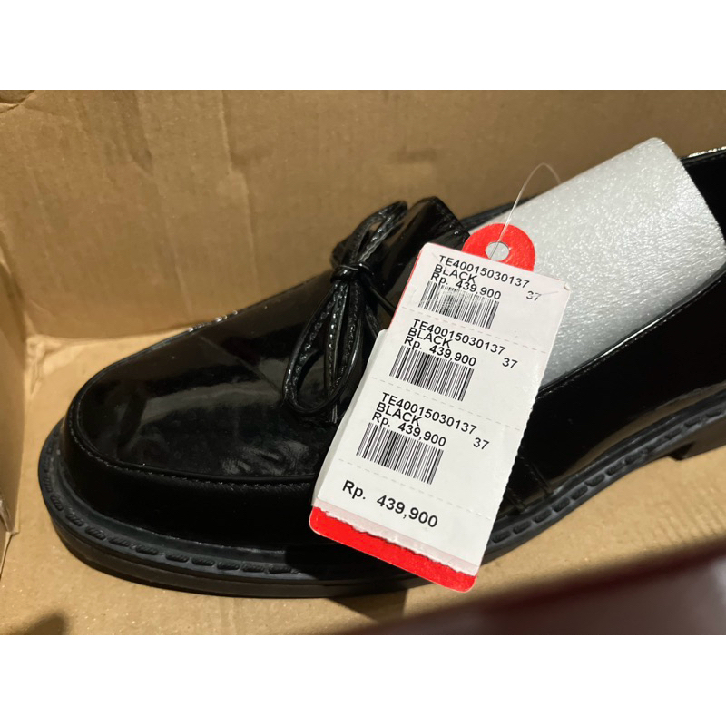 Sepatu TRISET wanita