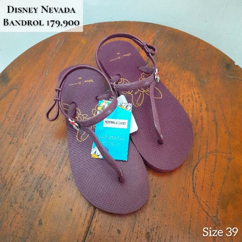 Sandal Disney Nevada