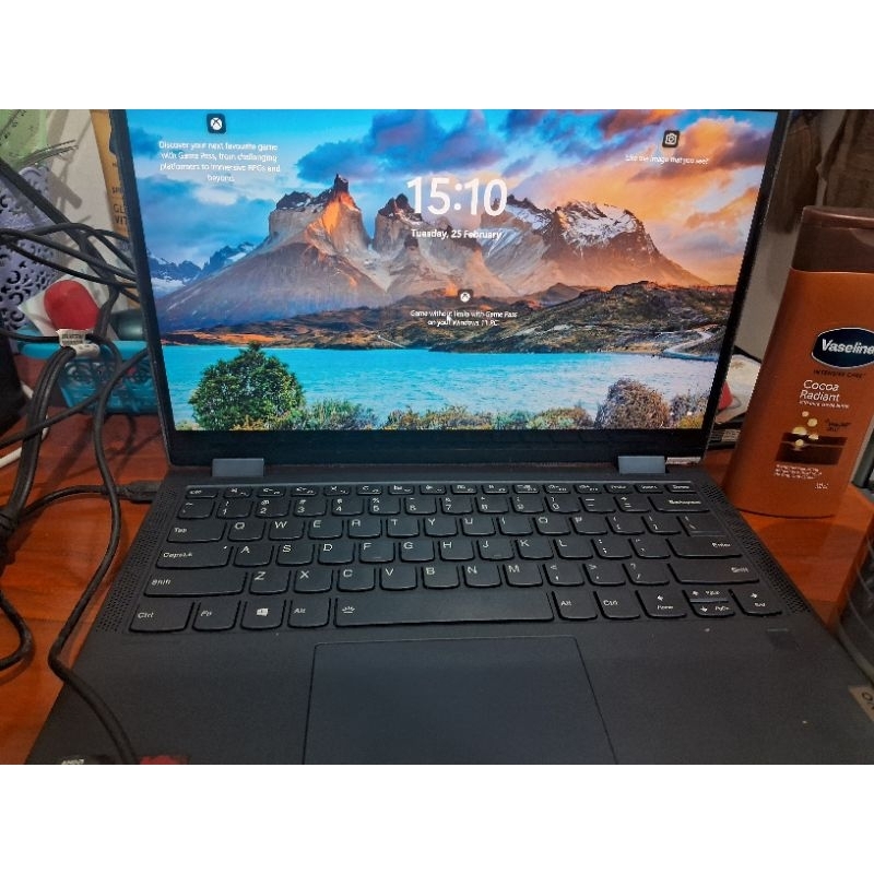 laptop 2in1 touchscreen lenovo yoga 6 13,3 inc Ryzen 7 5700U