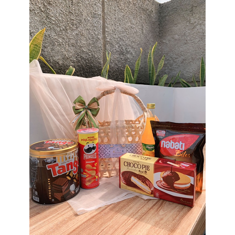 

hampers lebaran rotan astetik
