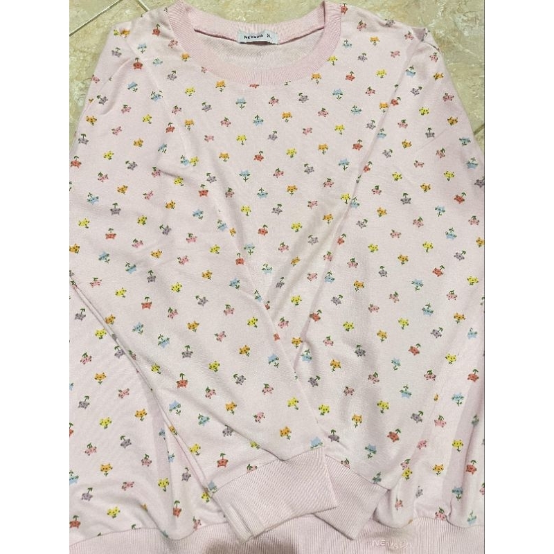 [PRELOVED] SWEATER NEVADA