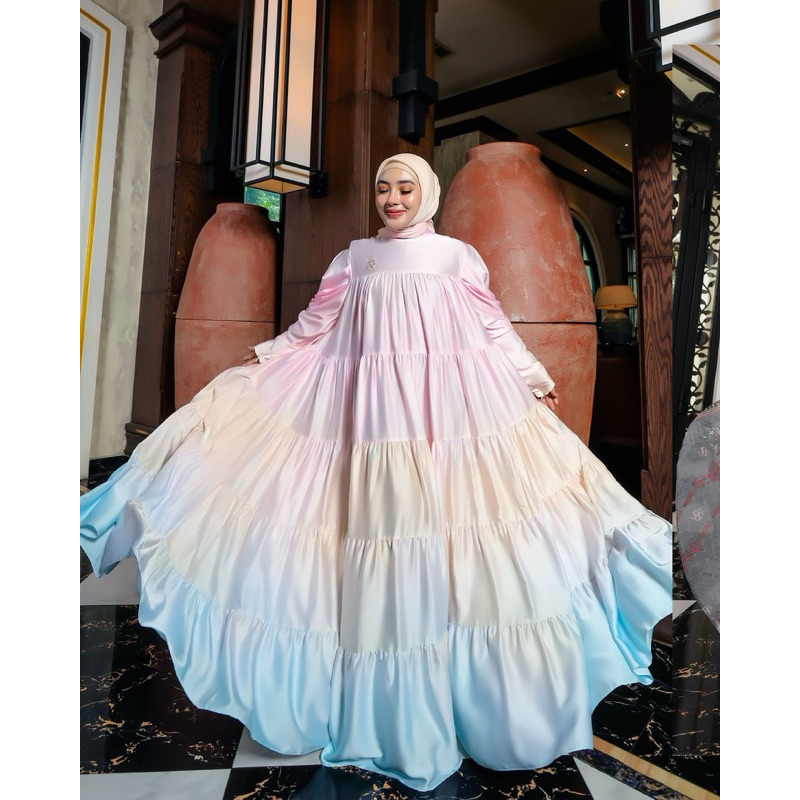 ShellaSaukia gamis pelangi gradasi terbaru