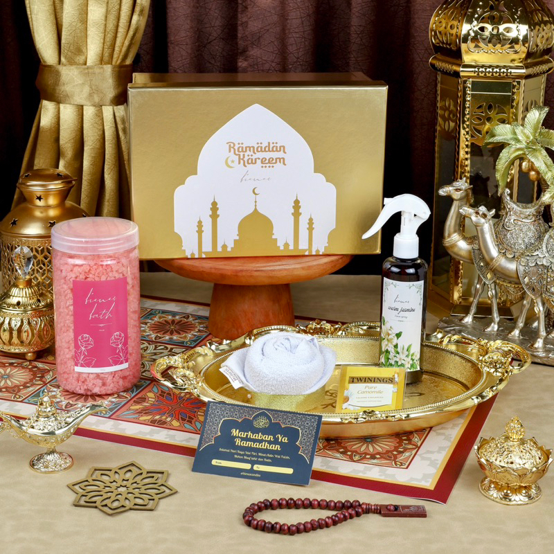 

DHIYA ESSENCE - HAMPERS AROMATHERAPY / LINEN SPRAY / SELF CARE HAMPERS RAMADAN 2025 / HAMPERS RAMADHAN / HADIAH LEBARAN / HAMPERS LEBARAN / HAMPERS CANTIK / HADIAH CANTIK / DISENFECTANT / GIFT SET