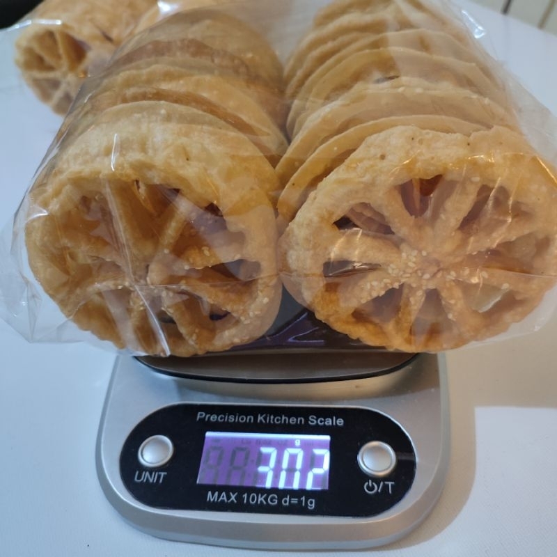 

Kembang goyang wijen gurih