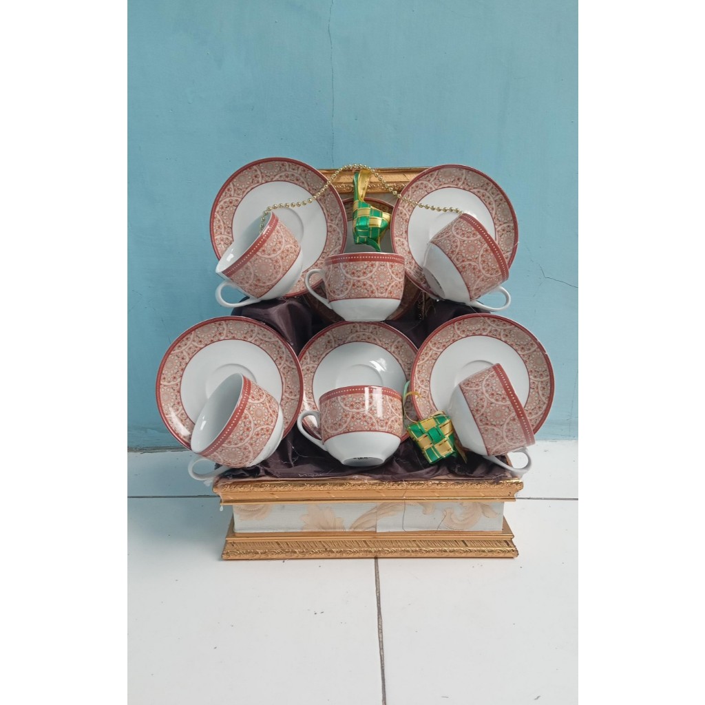 

Parcel Hampers Tea Set Mevvah Lebaran 2025 (41)