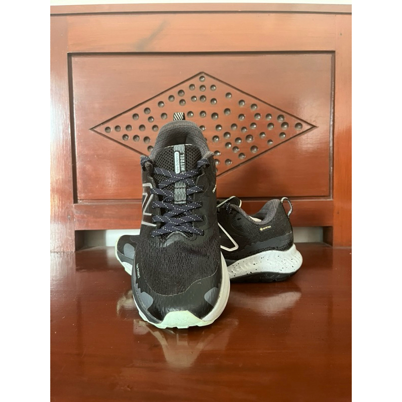 NB Dynasoft Nitrel V5 Goretex size 37 (second)