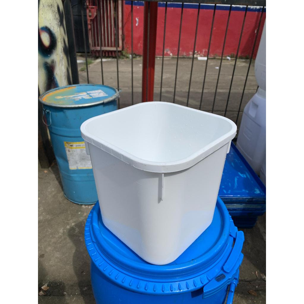 ember bekas es krim kotak 8kg biru ember magot sudah plus tutup serbaguna warna random