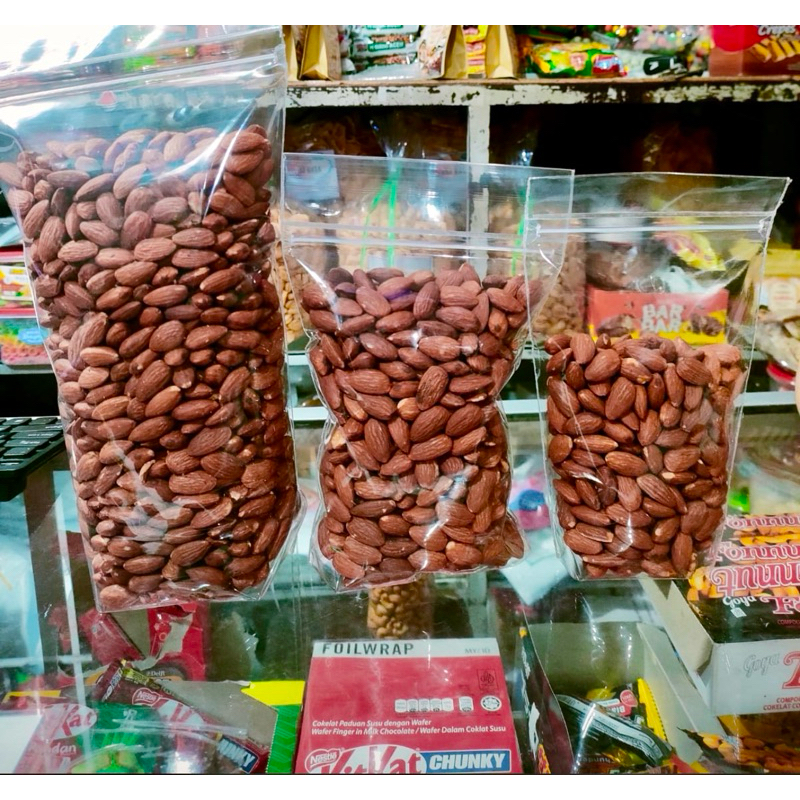 

KACANG ALMOND