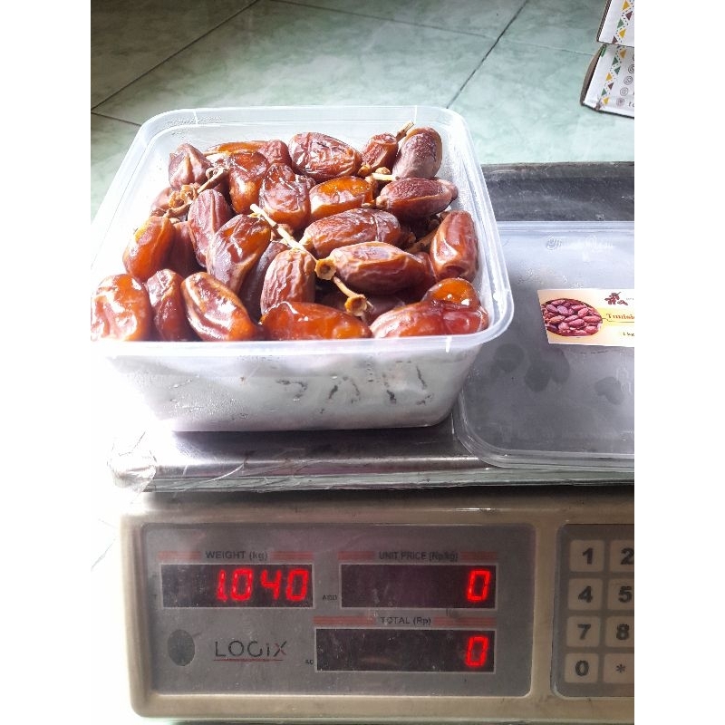 

[Bisa Instant] Kurma Tangkai Tunisia 1kg || Free Bubble Wrap & Kotak Kardus