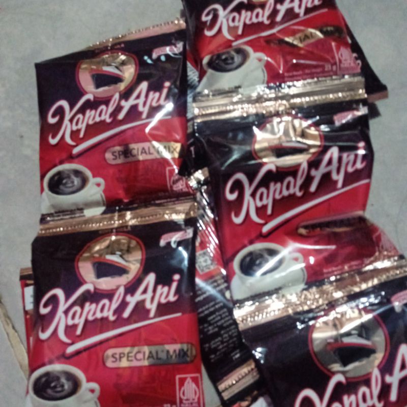 

Kopi Siap saji dalam varian 1 renceng.