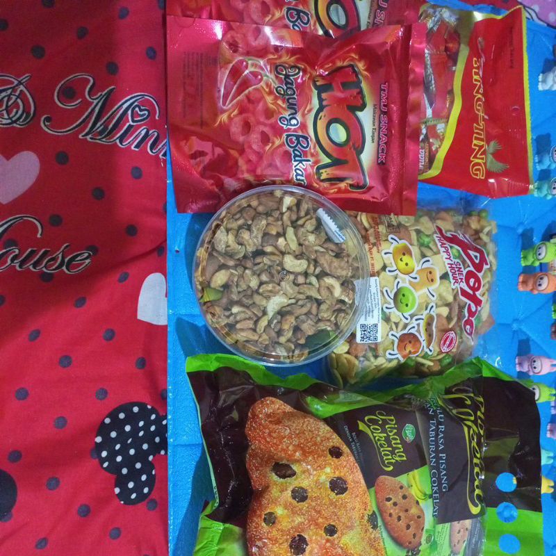 

paket snack random 100k