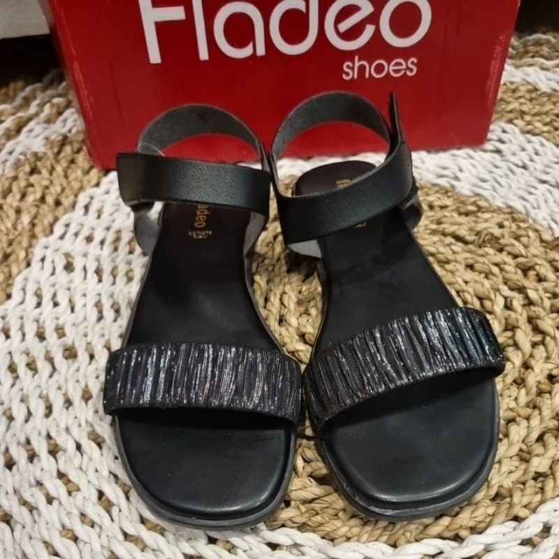 LDT373-1 Sandal wanita teplek bertali Fladeo