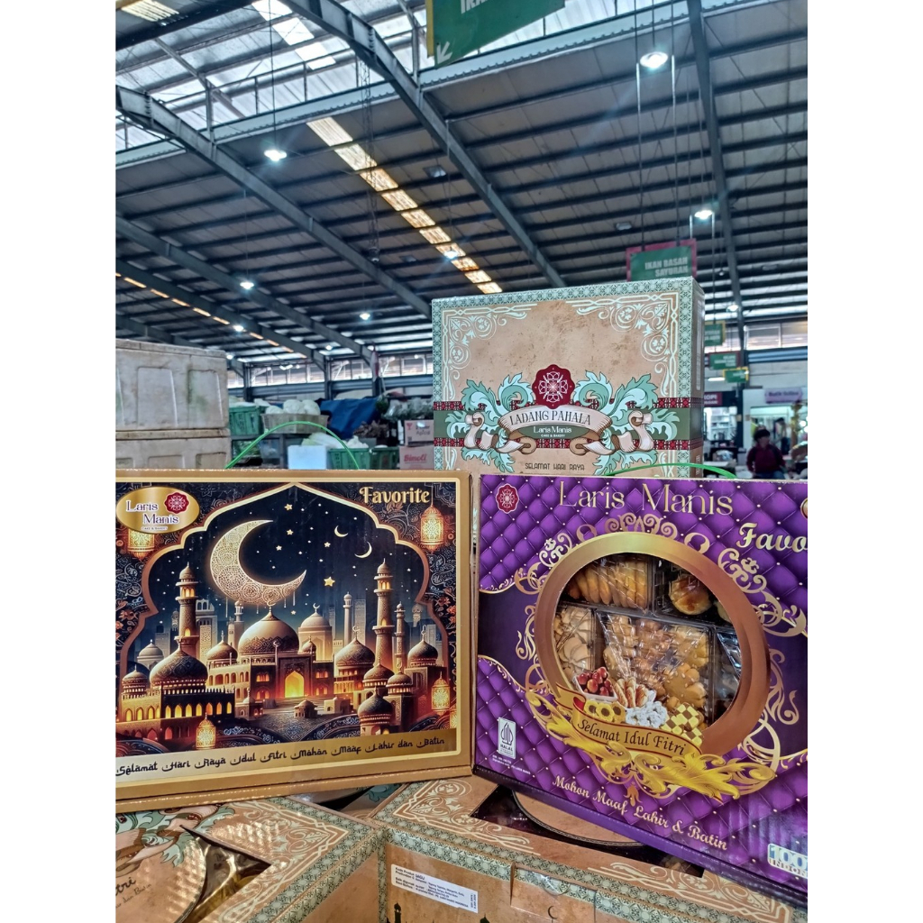 

HAMPERS KUE LEBARAN - LARIS MANIS - FAVORITE COOKIES
