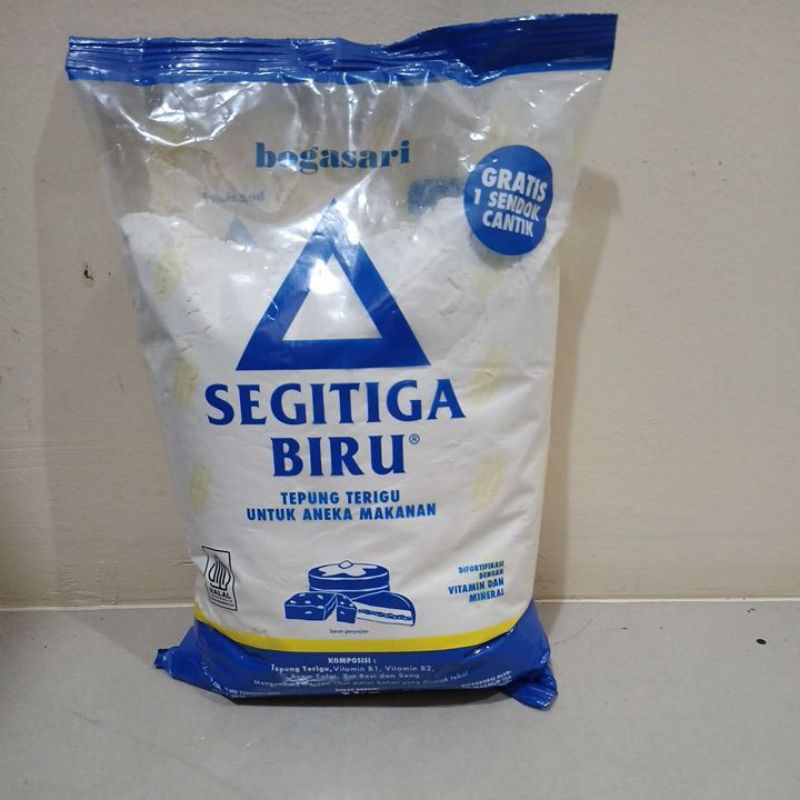 

TEPUNG TERIGU CAP SEGITIGA BIRU 1 KG