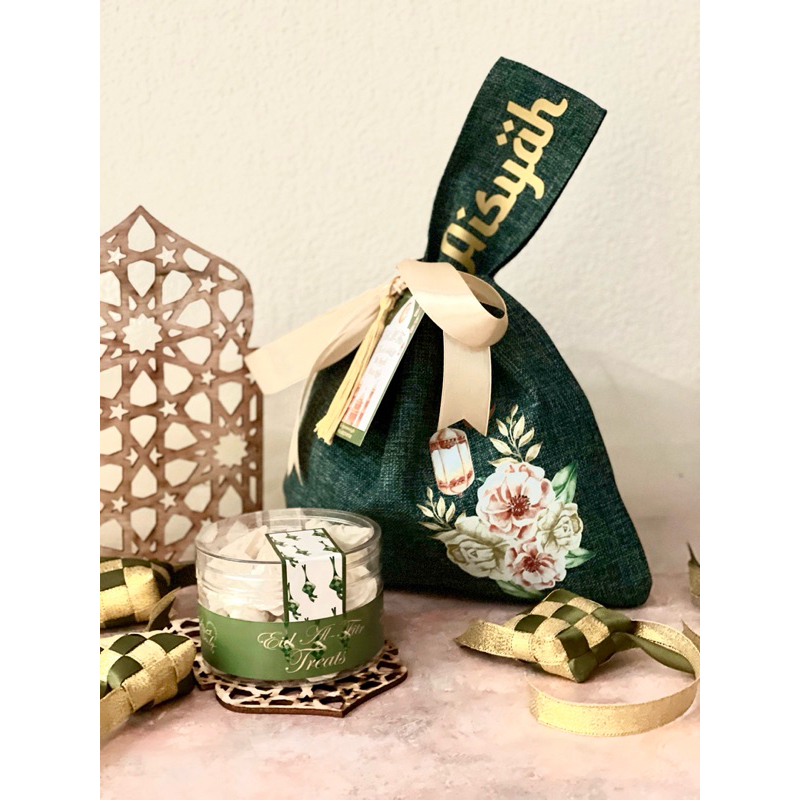 

Personalized Knot Bag & 1 Jar of Eid Treats Only • Idul Fitri Hampers 2025 • Lebaran Gift • Custom Hampers • Ramadhan Kareem • Personalized Gift • Hampers Murah • Free Custom Nama • Eid Mubarak Parcel • Tasbih • Sajadah • Gelas