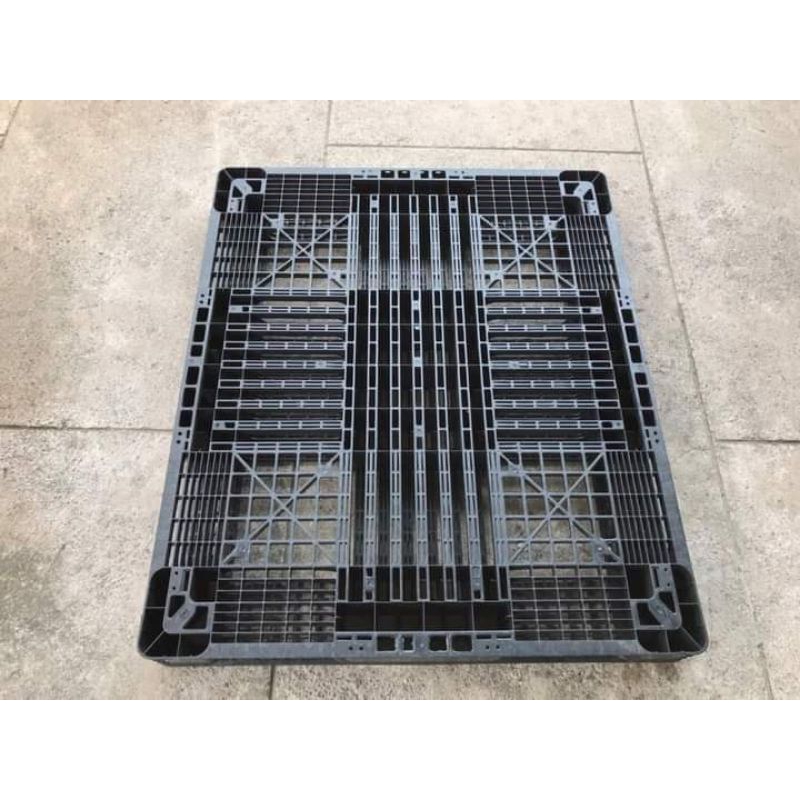 

palet plastik bekas berkualitas 110x130x13