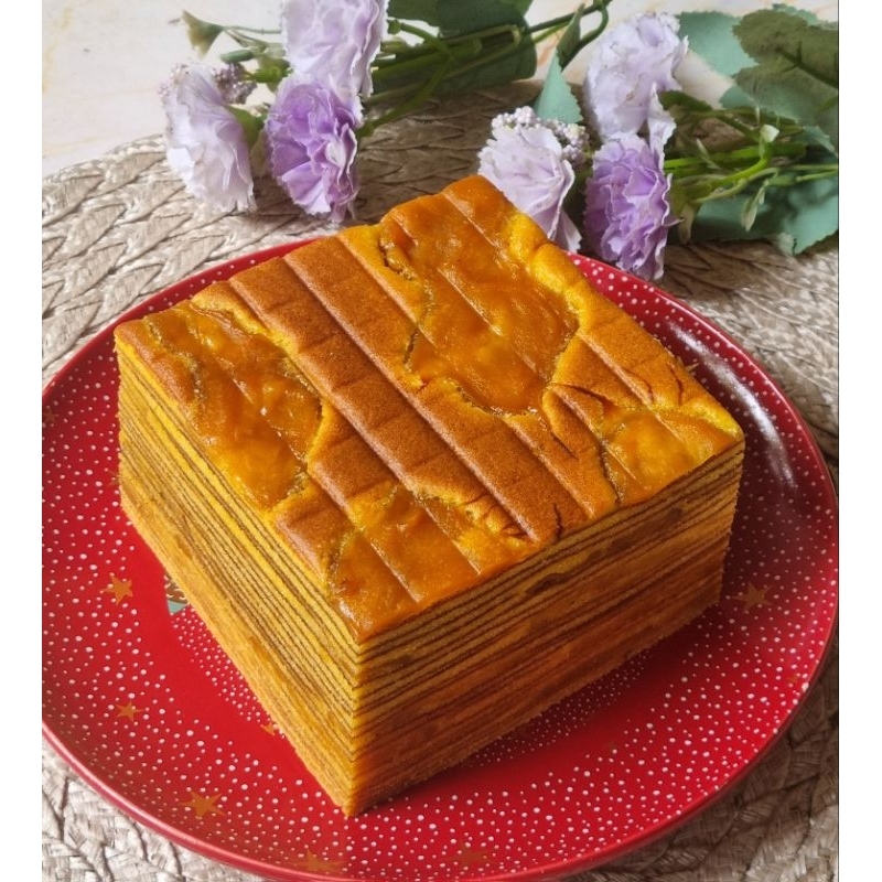 

RB Lapis Legit Dapoerjgc 10x10x7cm kemasan toples Free dus dan pita + sticker lebaran