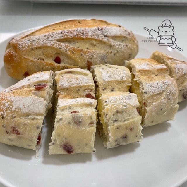 

cranberry cream cheese sourdough bread roti less gluten roti diet low fat less sugar roti fermentasi makanan snack cemilan camilan sour dough bread roti macan bread bandung bakery tahan lama chocolate choco sourdough food pastry pastries