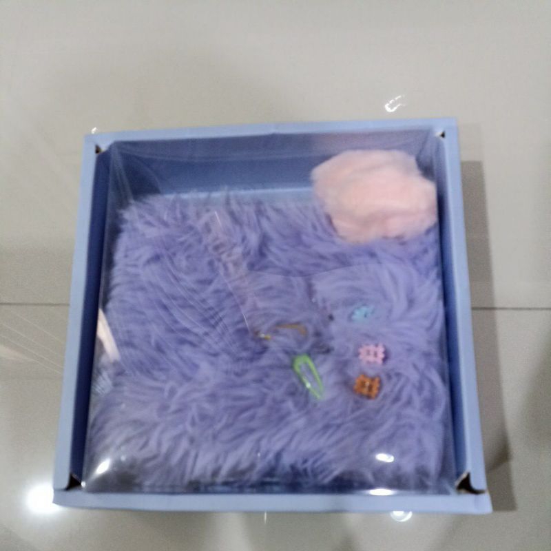 

Buku tulis berbulu