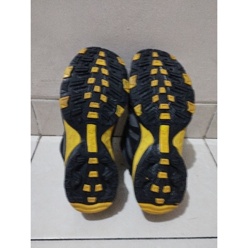 BUFFALO OUTDOOR  waterproof  shoes 2nd 90%