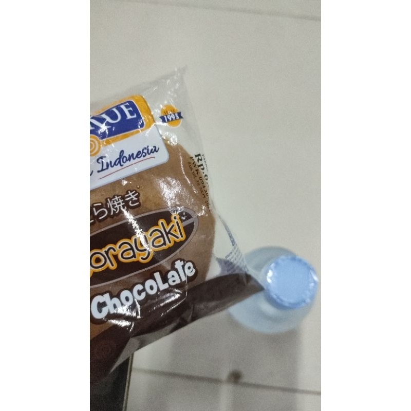 

Roti sari roti coklat isi coklat