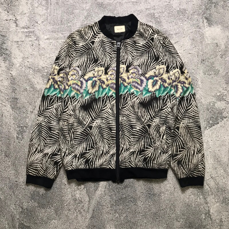 BOMBER MOTIF
